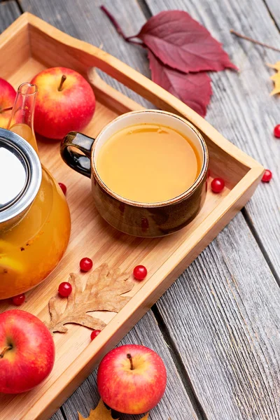 Hot sea buckthorn tea drink with apples.  Hot autumn beverage — Stock Photo, Image