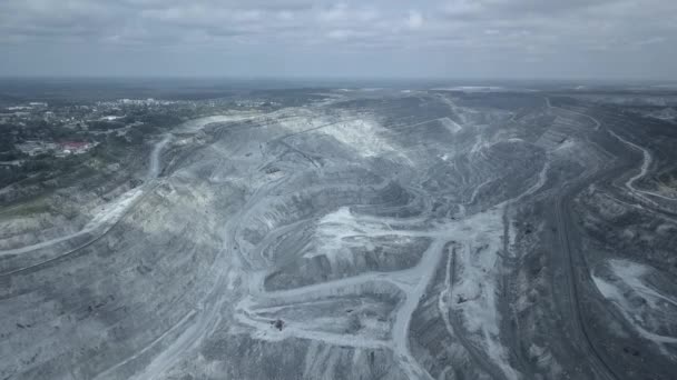 Widok Lotu Ptaka Azbestu Górnictwa Odkrywkowego Kamieniołomu Wydobycie Kamieniołom — Wideo stockowe