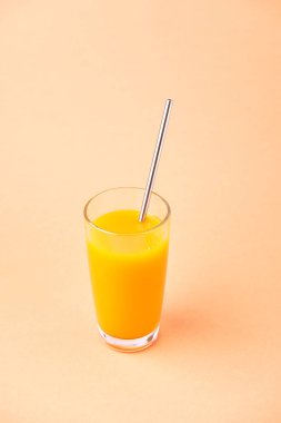 Metalik Çelik Borulu İki Portakal Suyu Bardağı