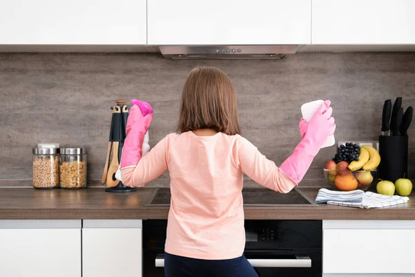 Preschool Girl doing Cleaning Kitchen. House cleaning — Stock Photo, Image