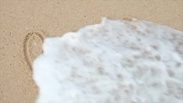 Любов до слова намальована в піску — стокове відео