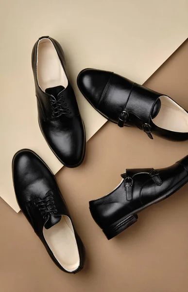 Male shoes. Men's fashion leather shoes Monk and Derby — Stock Photo, Image