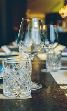 boş şarap bardakları yakın çekim