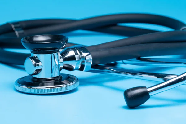 Stethoskop Isoliert Großaufnahme Mit Blauem Hintergrund — Stockfoto