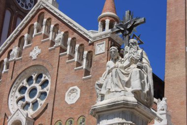 Dom Meydanı ve Kutsal Üçlü sütun Szeged - Macaristan.