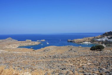 Görünüm Köyü, Körfezi ve Akropolis Lindos (Rhodes, Yunanistan)