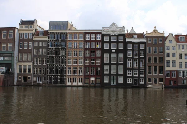 Amsterdam Holandia Sierpień 2018 Widok Amsterdamu Holandia Rzeki Amstel Obrazy — Zdjęcie stockowe