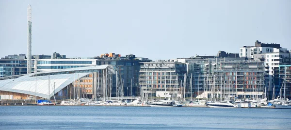 Oslo hafen oder hafen im aker brygge viertel in oslo. — Stockfoto