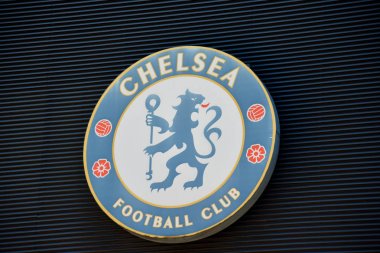 Stamford Bridge ), Fulham'da, Chelsea şehrinin bitişiğinde bulunan bir futbol stadyumu