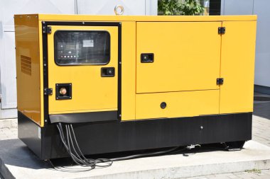 Acil elektrik güç için yardımcı dizel jeneratör