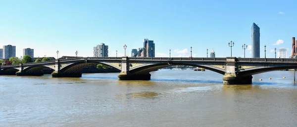 Putney Bridge – most nad Tamizą w zachodnim Londynie — Zdjęcie stockowe