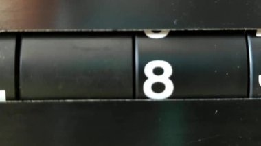 10, 9, 8, 7, 6, 5, 4, 3, 2, 1, 0