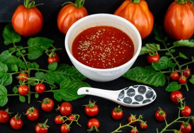 Salata veya çorba için domates, Solanum Lycopersicum.