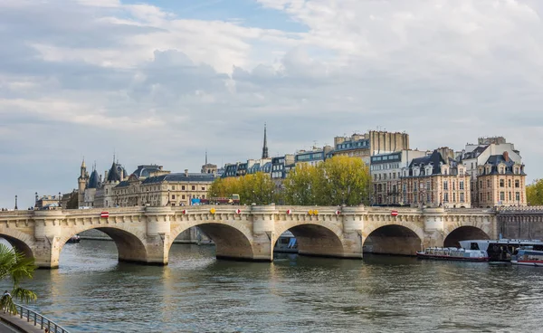 Sekwany, Paryż, Francja - podróż po Europie — Zdjęcie stockowe