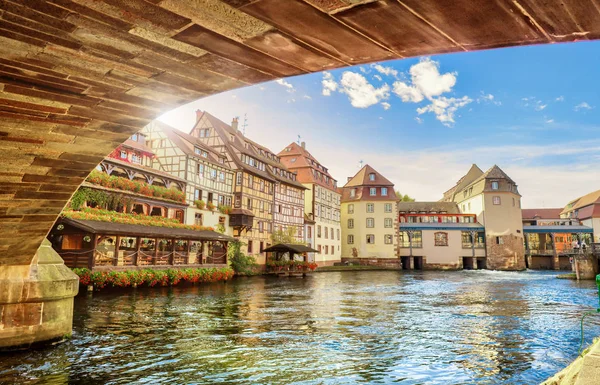 Malá Francie La Petite France, historického města Štrasburku ve východní Francii — Stock fotografie