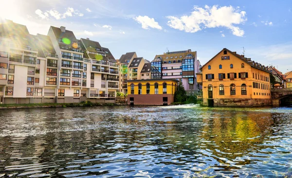 Little France La Petite France, un barrio histórico de la ciudad de Estrasburgo en el este de Francia — Foto de Stock