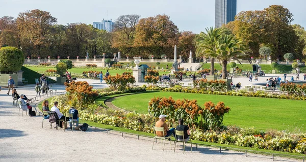 Люксембурзький сад Jardin du Люксембург 29 жовтня 2019, Париж, Франція — стокове фото