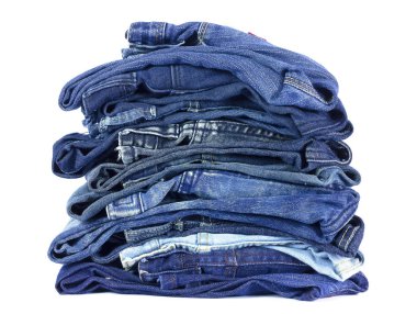 Beyaz arkaplanda izole edilmiş kot pantolon.