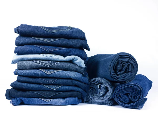 Jeans Isoliert Auf Weißem Hintergrund Gestapelt Stockbild