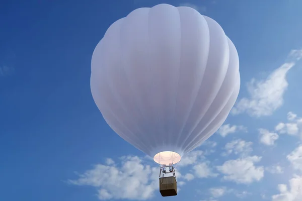 Ilustración 3D globo de aire caliente en el fondo del cielo. Flyes de globo de aire blanco, rojo, azul, verde y amarillo en el cielo . —  Fotos de Stock