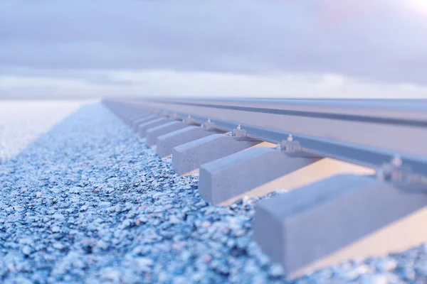 Ferrovia ou ferrovia, ferrovia de aço para trens. Viagens ferroviárias, turismo ferroviário. Conceito de transporte. Ilustração 3D — Fotografia de Stock