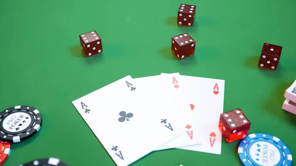 3D illustration casino game. Chips, playing cards for poker. Poker chips, red dice and money on green table. Online casino concept — Stock Photo, Image