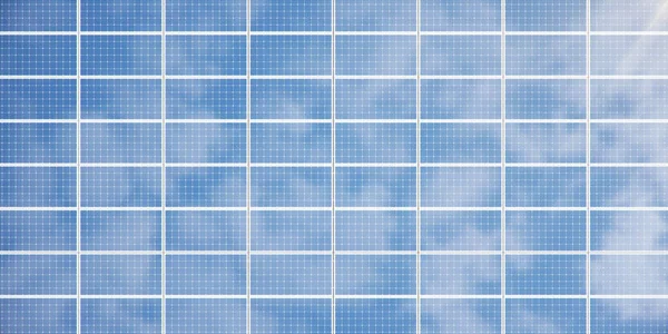 Ilustração 3D painéis solares fundo. Painéis solares, painéis fotovoltaicos com reflexão belo céu azul. Conceito de energia renovável. Ecológica, energia limpa. Eco, energia verde. Células solares . — Fotografia de Stock