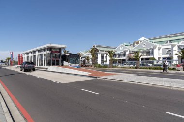 Cape Town, Güney Afrika. Myciti otobüs servisi durağı V ve A Waterfront