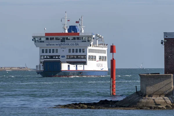 Isla Wight Ferry Faith Acercándose Portsmouth Harbour Inglaterra Reino Unido — Foto de Stock