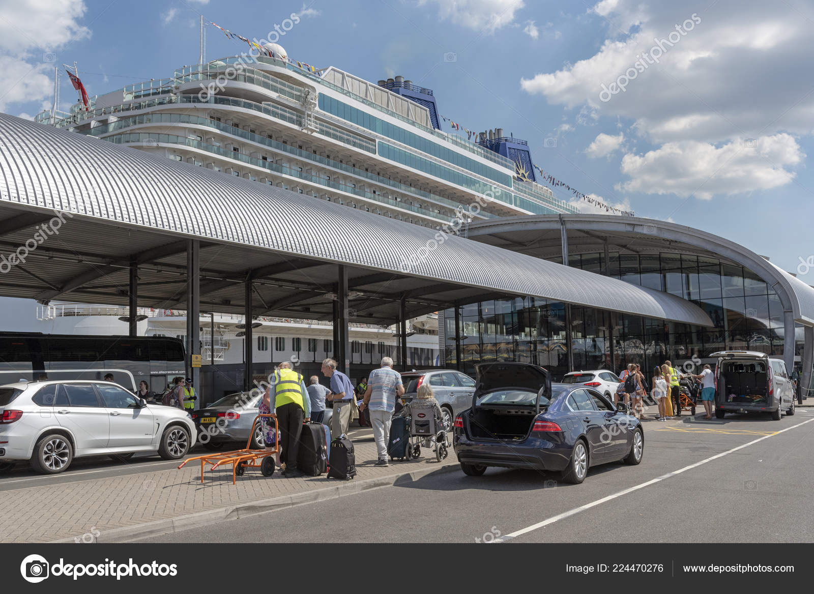 Passengers Arriving Cruise Terminal Car Taxi Port Southampton