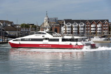 Kasaba Quay, Southampton, İngiltere, Birleşik Krallık, 2018, bir Isle of Wight hızlı feribot Southampton Dock terminalde,,