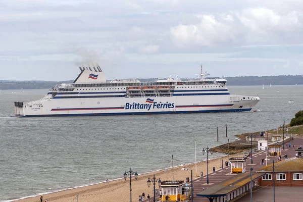 Portsmouth Inglaterra Reino Unido 2018 Cap Finistere Transbordador Pasando Southsea — Foto de Stock