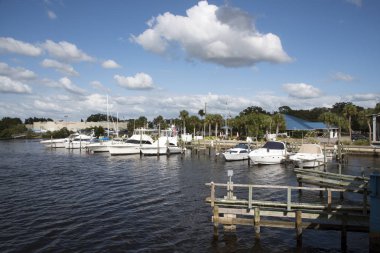 Tarpon Springs Florida ABD - Ekim 2016 - zevk kruvazör bakış Tarpon Bayou Fl bize yuvaya