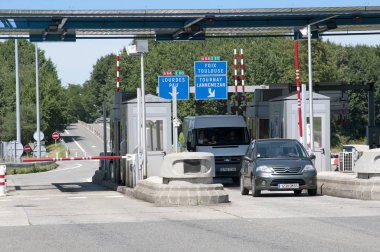 Güney Fransa Fransız bir otoyol üzerinde ödeme istasyonu bariyer.