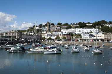 Torquay, Devon İngiltere'de iç liman ve şehir merkezi bölgesinin bu popüler tatil beldesi