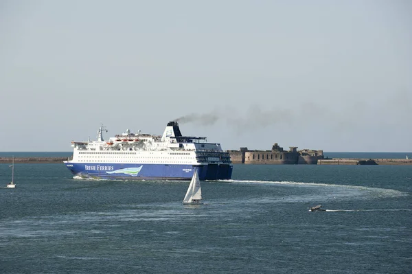 Oscar Wilde Ferry Con Salida Cherbourg Francia — Foto de Stock