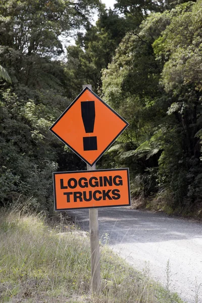 Holzfäller Warnschild Auf Einem Feldweg Neuseeland — Stockfoto