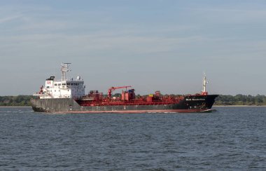Southampton Water, İngiltere, İngiltere. Mayıs 2019. Stolt Sanderling tankgemisi Southampton, İngiltere'de devam ediyor