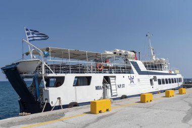 Ierepetra, Girit, Yunanistan. Haziran 2019. Chrissi Adası'na yelken Balos Express bir feribot Ierepetra limanında berthed