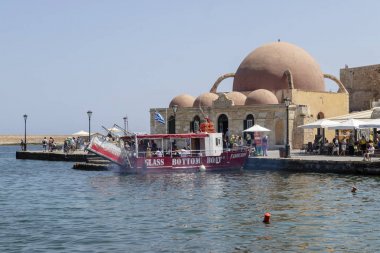 Hanya, Girit, Yunanistan, Haziran 2019. Eski Şehir Hanya, Girit Eski Venedik Limanı'nda Türk Camii Yiall Tzami.
