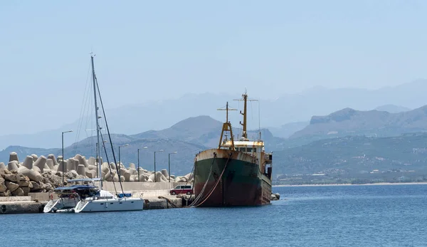 Puerto Kissamos Kastelli Creta Grecia Junio 2019 Syklark Buque Carga — Foto de Stock