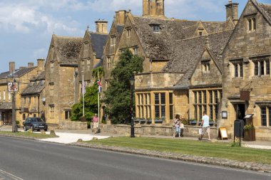 Broadway, Worcestershire, İngiltere, İngiltere. Ağustos 2019. Lygon Arms Broadway ana cadde üzerinde tarihi bir otel.