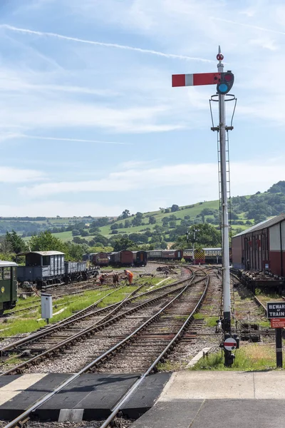 Winchcombe, Gloucestershire, İngiltere, İngiltere. Ağustos 2019. Winchcombe Statio'dan geçen raylar Cotswolds'da ziyaretçi çekimi.