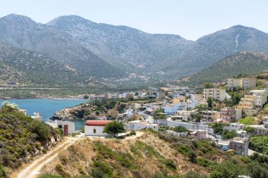 Bali, Girit, Yunanistan. Haziran 2019. Batı Girit, Yunanistan'daki küçük Girit sahil beldesine genel bir bakış