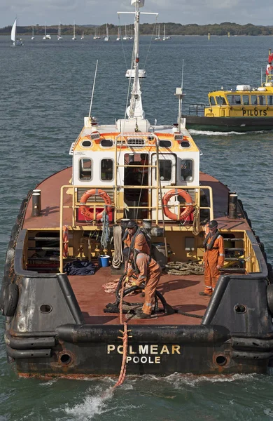 Poole Harbour Dorset Inglaterra Reino Unido Septiembre 2019 Tripulación Remolcadores — Foto de Stock