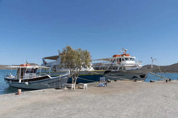 Elounda Norte Creta Grecia Octubre 2019 Barcos Turísticos Atracados Muelle — Foto de Stock