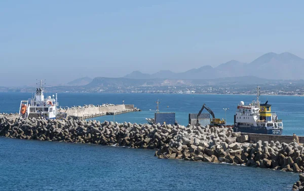 Rethymno Creta Grecia Septiembre 2019 Buques Carga Junto Muelle Este — Foto de Stock