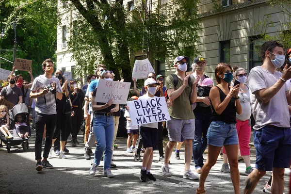 Harlem New York États Unis Juin 2020 Marcheurs Protestataires Sur — Photo