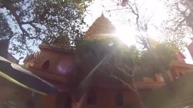 30 Ocak 2012 Tayland. Gezi Tiger kiliseye. Tayland seyahat. Kwai Nehri.