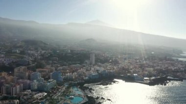 üst görünüm resort Şehir Adası okyanus bay Hills'te karşı